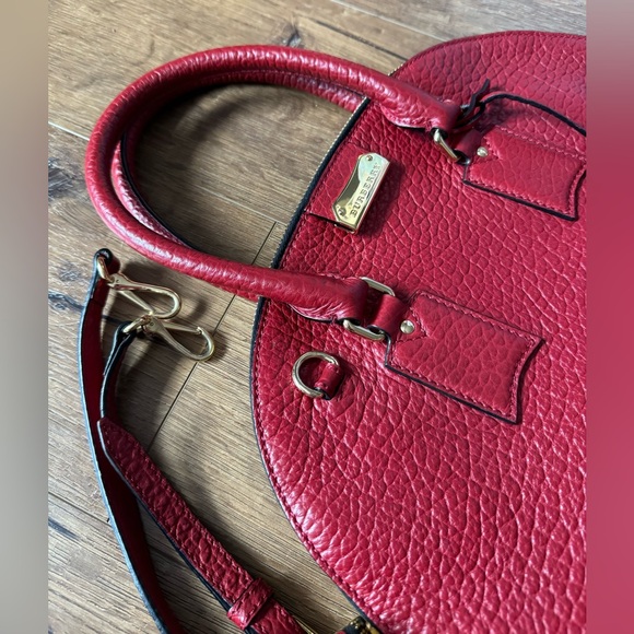 BURBERRY-AUTHENTIC (Preowned) Large Red Leather Handbag with Gold Hardware - Picture 9 of 16